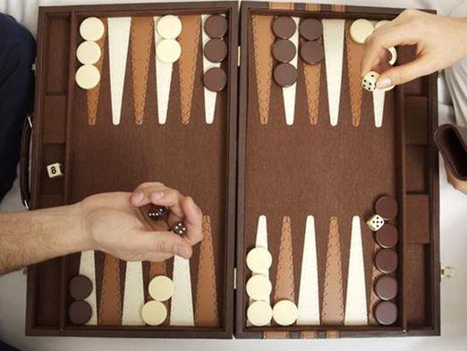 Hvordan vinder backgammon?